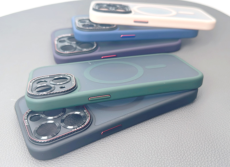 iPhone 16 6.1 Maxguard Matte Rugged magnet case - Image 3